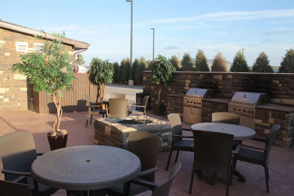 Little Missouri Inn & Suites New Town Eksteriør billede
