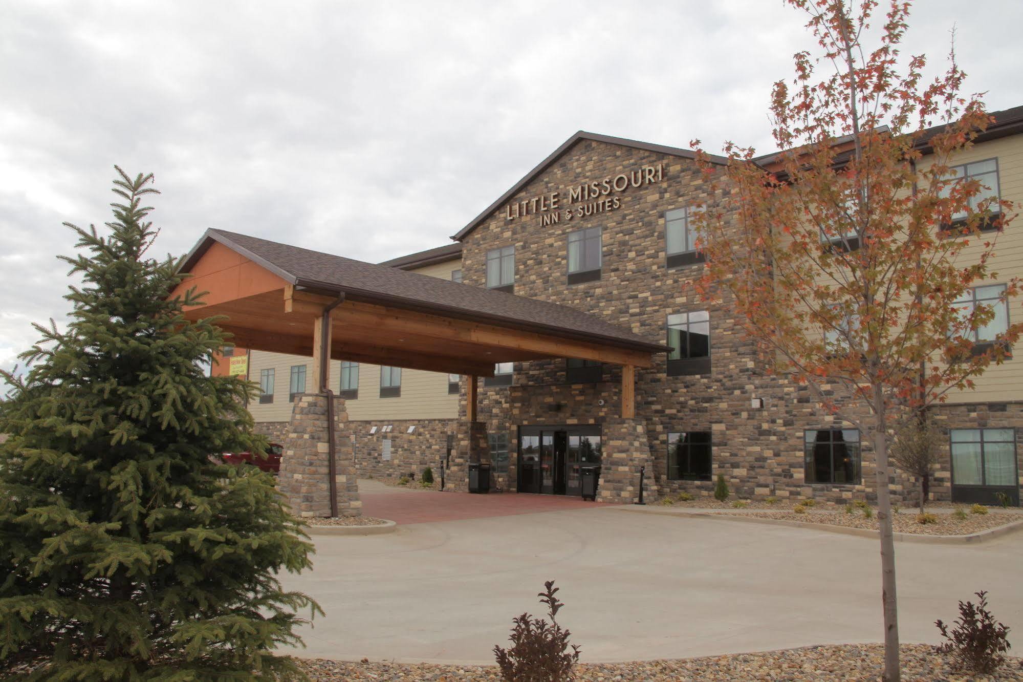 Little Missouri Inn & Suites New Town Eksteriør billede