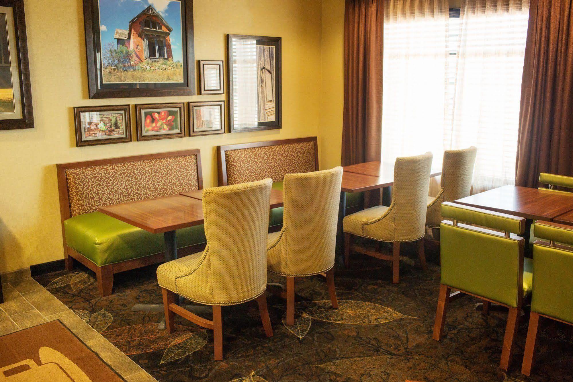 Little Missouri Inn & Suites New Town Eksteriør billede