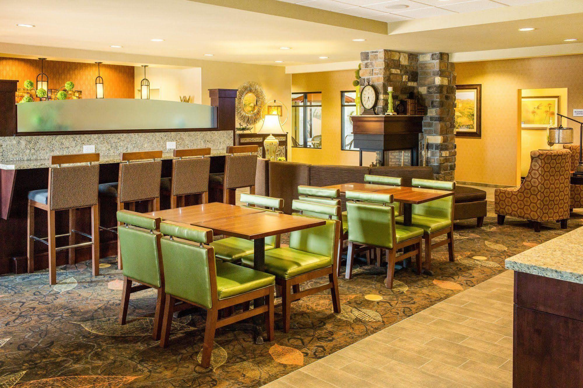 Little Missouri Inn & Suites New Town Eksteriør billede