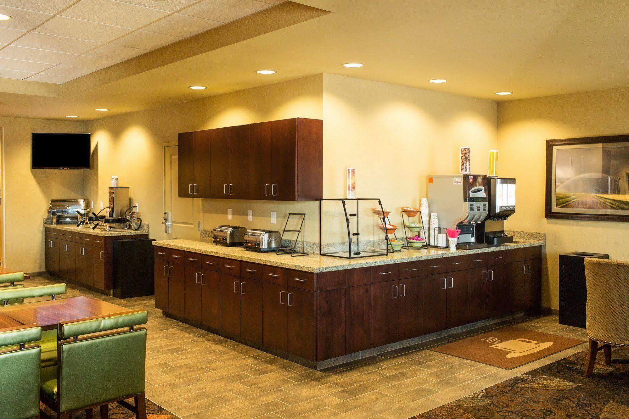 Little Missouri Inn & Suites New Town Eksteriør billede